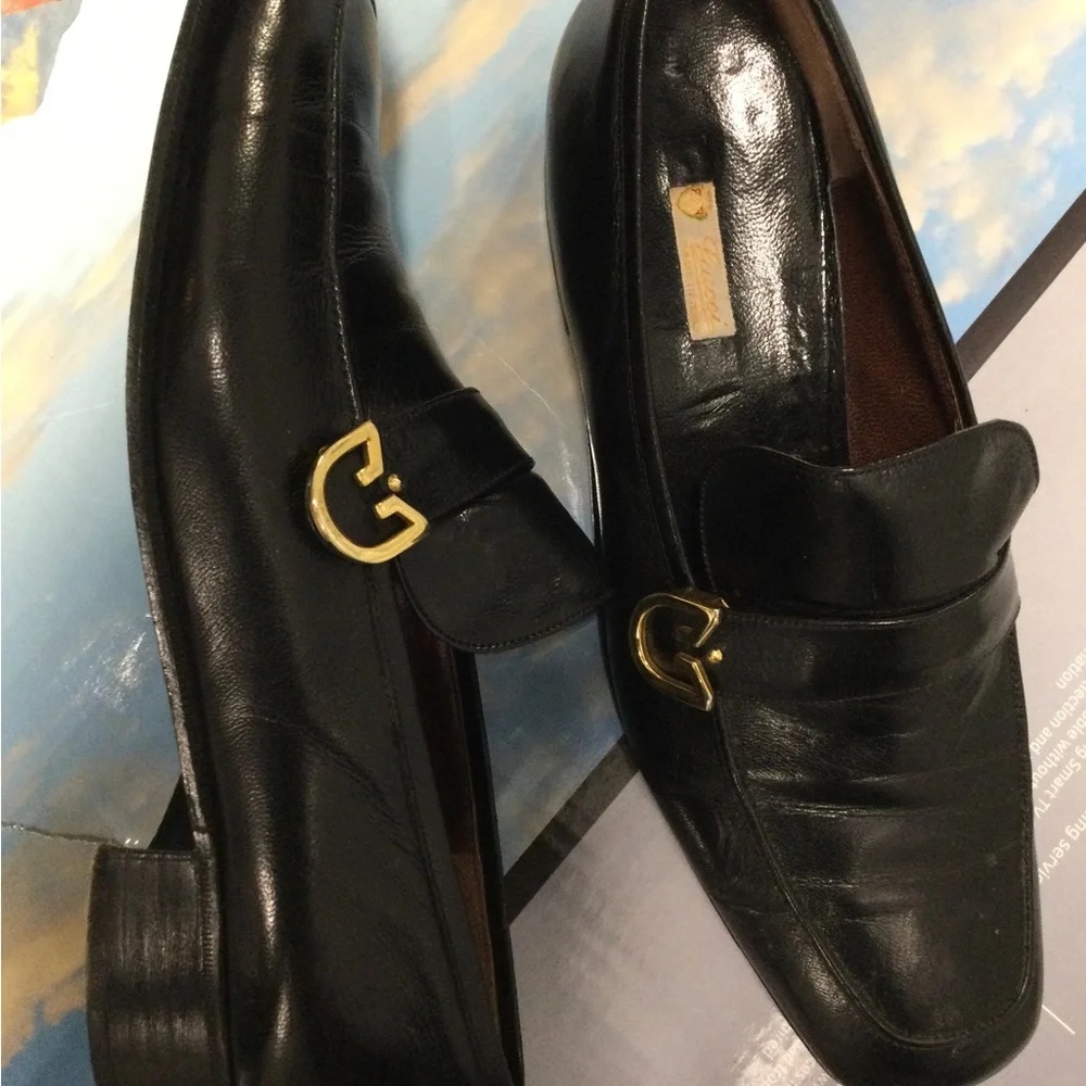 Gucci Black Leather Loafers with Gold G Buckle